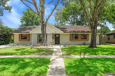 5522 Braesvalley Drive, Houston, TX 77096 - Photo 1