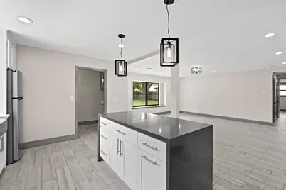 5522 Braesvalley Drive, Houston, TX 77096 - Photo 8
