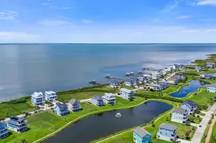 4121 Pointe W Dr, Galveston, TX 77554 - Photo 46