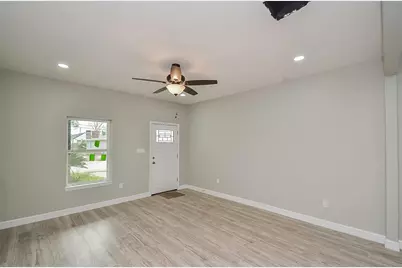 5621 Tommye Street, Houston, TX 77028 - Photo 8