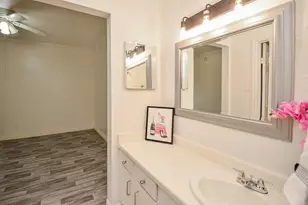 9707 Richmond Ave, Houston, TX 77042 - Photo 12