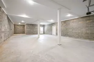 4602 Clay St, Houston, TX 77023 - Photo 12