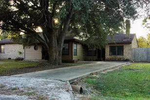 3706 College St, Damon, TX 77430 - Photo 2