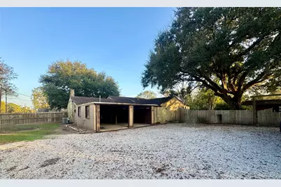 3706 College Street, Damon, TX 77430 - Photo 6