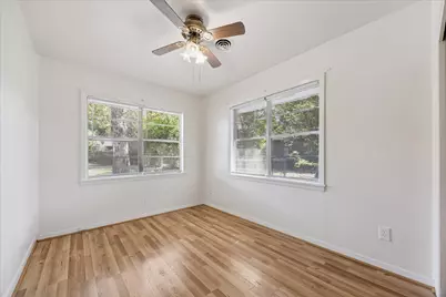 2107 Wayside Drive, Brenham, TX 77833 - Photo 16