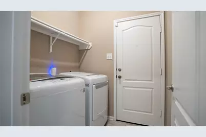 2627 Hawthorn Park Court, Houston, TX 77038 - Photo 12