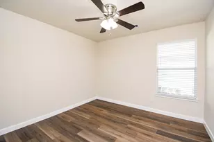 13010 Cherton Ct, Houston, TX 77045 - Photo 26