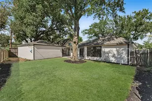 2807 Shadowdale Dr, Houston, TX 77043 - Photo 42