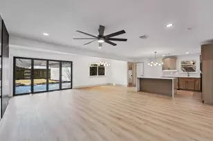 2807 Shadowdale Dr, Houston, TX 77043 - Photo 18