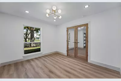 2807 Shadowdale Drive, Houston, TX 77043 - Photo 14