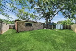 10602 Raydell Dr, Houston, TX 77031 - Photo 10