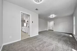10602 Raydell Dr, Houston, TX 77031 - Photo 6