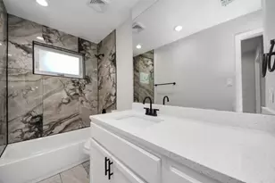 10602 Raydell Dr, Houston, TX 77031 - Photo 12