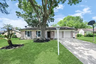 10602 Raydell Dr, Houston, TX 77031 - Photo 2