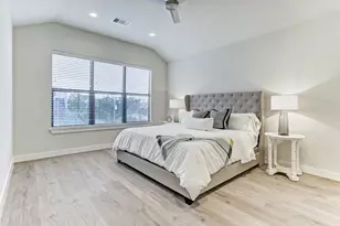 2306 Kolbe Cold Spgs Ln, Houston, TX 77055 - Photo 12