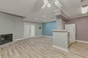 11201 Lynbrook Dr, Houston, TX 77042 - Photo 6