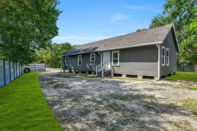 9705 Sandy Lane, Manvel, TX 77578 - Photo 20
