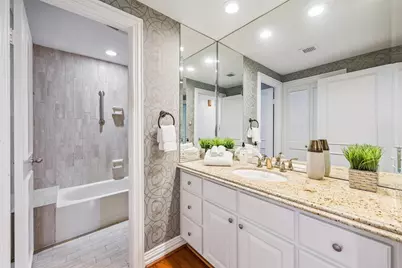 49 Briar Hollow Lane #504, Houston, TX 77027 - Photo 22