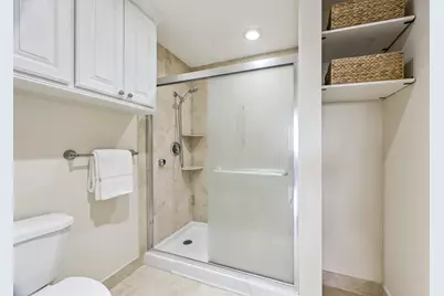 49 Briar Hollow Lane #504, Houston, TX 77027 - Photo 18
