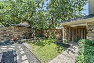 1710 Linfield Way, Houston, TX 77058 - Photo 30
