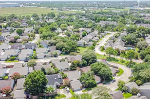 1710 Linfield Way, Houston, TX 77058 - Photo 44