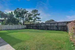 17114 Barcelona Dr, Friendswood, TX 77546 - Photo 32