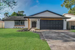 17114 Barcelona Dr, Friendswood, TX 77546 - Photo 1