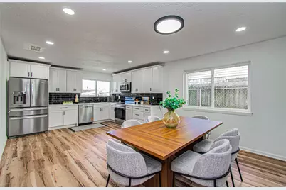 17114 Barcelona Drive, Friendswood, TX 77546 - Photo 10