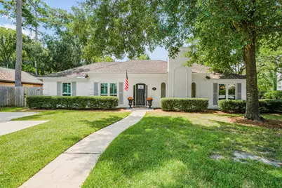 8851 Larston Street, Houston, TX 77055 - Photo 2