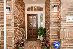 1211 Magnolia Woods Ct, Sugar Land, TX 77479 - Photo 2