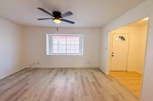 11002 Hammerly Blvd, Houston, TX 77043 - Photo 22