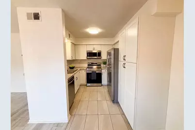 11002 Hammerly Boulevard #43, Houston, TX 77043 - Photo 4