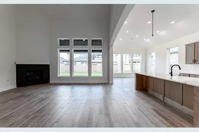707 Western Holly, League City, TX 77573 - Photo 4