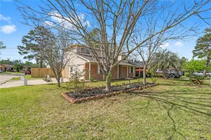 907 Northbend Dr, Baytown, TX 77521 - Photo 2
