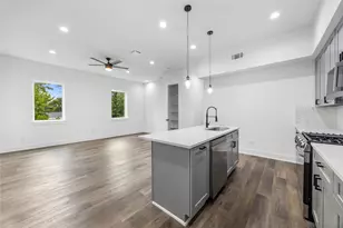 955 Elkhart St, Houston, TX 77091 - Photo 2