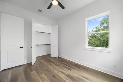 955 Elkhart Street #B, Houston, TX 77091 - Photo 8