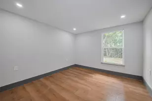 6058 Lyndhurst Dr, Houston, TX 77033 - Photo 32