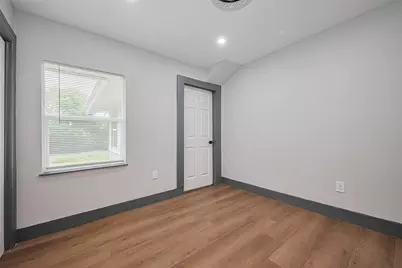 6058 Lyndhurst Drive, Houston, TX 77033 - Photo 42