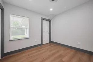 6058 Lyndhurst Dr, Houston, TX 77033 - Photo 42