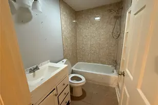 4214 Kinne St, Bacliff, TX 77518 - Photo 6
