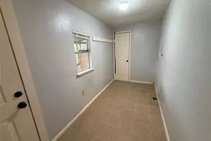 4214 Kinne St, Bacliff, TX 77518 - Photo 8