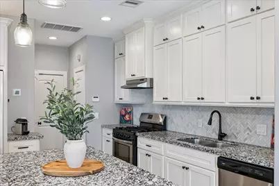 3605 Billingsley Street #B, Houston, TX 77009 - Photo 6