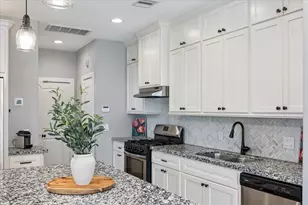 3605 Billingsley St, Houston, TX 77009 - Photo 6