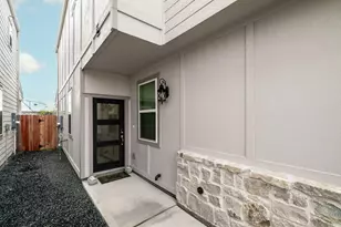 8209 Rising Stream Dr, Houston, TX 77063 - Photo 4