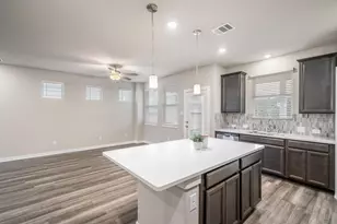 8209 Rising Stream Dr, Houston, TX 77063 - Photo 16