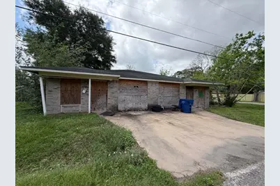1300 Lois Street, Bay City, TX 77414 - Photo 1
