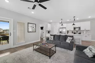 991 Seadrift Dr, Port Bolivar, TX 77650 - Photo 16