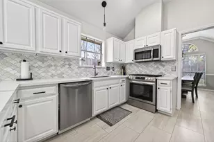 26901 Palace Pines Dr, Kingwood, TX 77339 - Photo 4