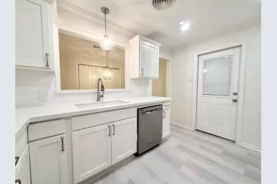 233 Caladium Street, Lake Jackson, TX 77566 - Photo 10