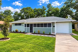 233 Caladium St, Lake Jackson, TX 77566 - Photo 1